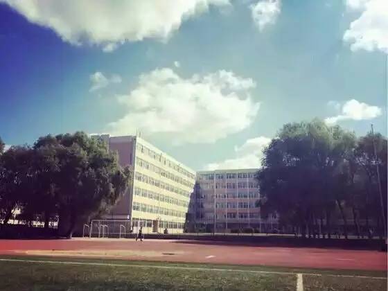 这5所大学的特色专业就业率达99%，教学设备研究开发功不可没